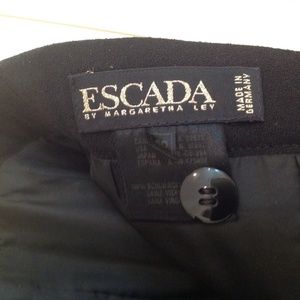 ESCADA 100% Wool, Black Skirt.  Size 40